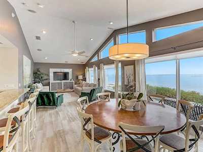 867 N Shore Dr Anna Maria, FL 34216