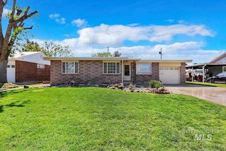 223 Borah Ave W Twin Falls, ID 83301