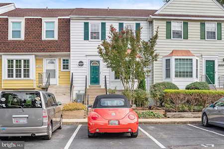 1525 Marlborough Ct Crofton, MD 21114