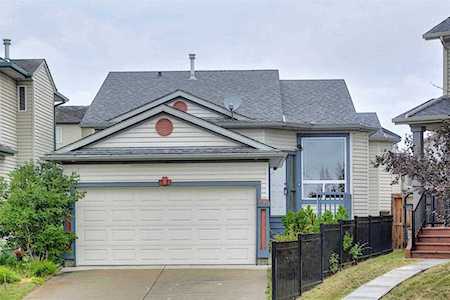 379 Coventry Rd NE Calgary, AB T3K 5N2
