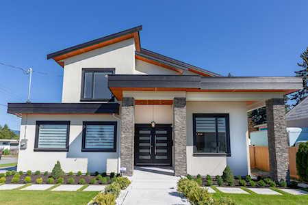 689 Schoolhouse Street Coquitlam, BC V3J 5R5