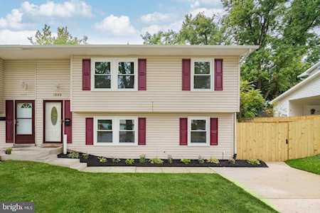 1325 Farrara Dr Odenton, MD 21113