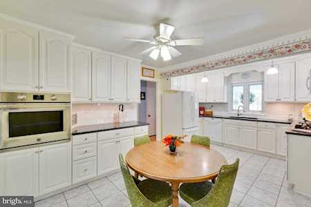 12707 Beaverdale Ln Bowie, MD 20715