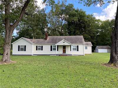 4660 Shoulders Hill Rd Suffolk, VA 23435