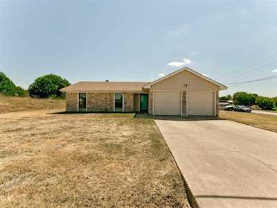 901 W Apache Trail Granbury, TX 76048