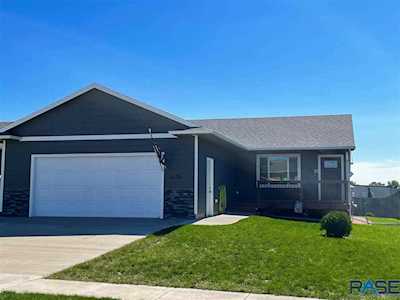 1509 E Gold Dust St Sioux Falls, SD 57104