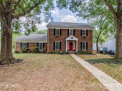 9208 Deer Spring Ln Charlotte, NC 28210