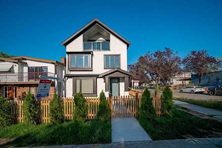 4080 Rupert Street Vancouver, BC V5R 2H3