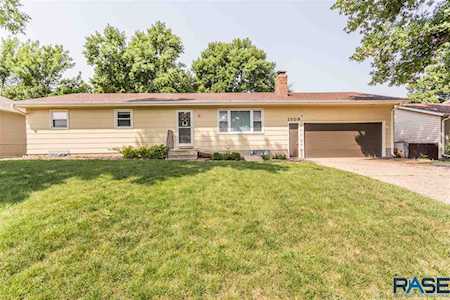 1309 S Clover Ave Sioux Falls, SD 57110
