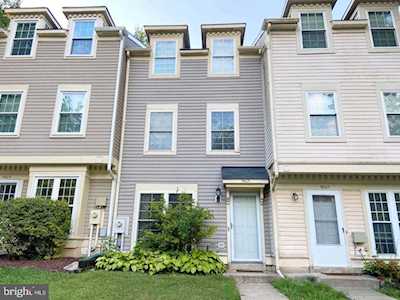 9605 Stirling Bridge Dr Columbia, MD 21046
