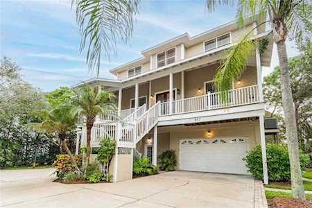 897 Point Seaside Dr Crystal Beach, FL 34681