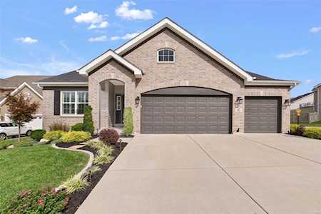 90 Klamberg Ln Ellisville, MO 63021
