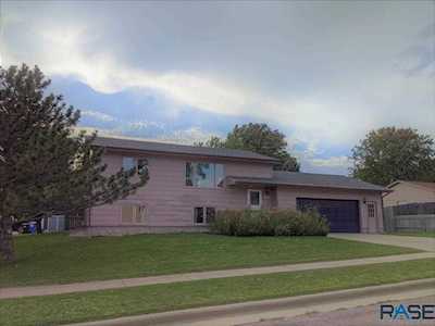 905 S Randolph Ln Sioux Falls, SD 57106