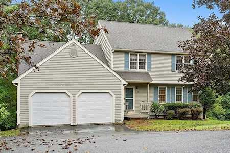 46 Raymond Way Ashland, MA 01721