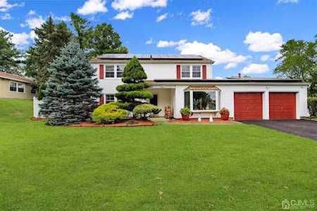 70 Knox Lane Manalapan, NJ 07726