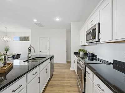 2656 Lakevilla Dr Nashville, TN 37217