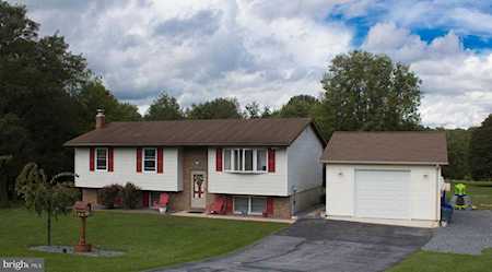 1878 Lakeland Dr Finksburg, MD 21048
