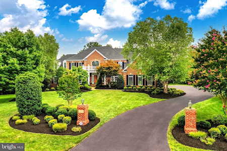 42655 Iron Bit Place Chantilly, VA 20152