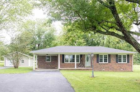 897 Dunmor Deerlick Road Lewisburg, KY 42256