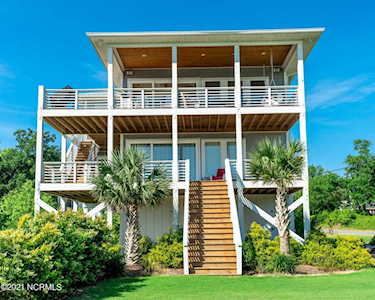 12 Topsail Watch Drive Hampstead, NC 28443
