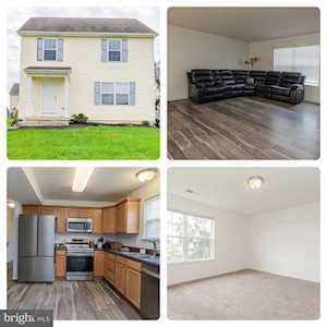 242 Huttons Vireo Dr Martinsburg, WV 25405