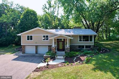 5325 Lee Circle Shorewood, MN 55331