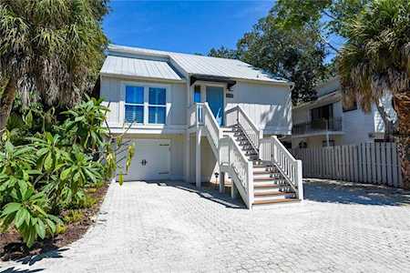 4931 Commonwealth Dr Sarasota, FL 34242