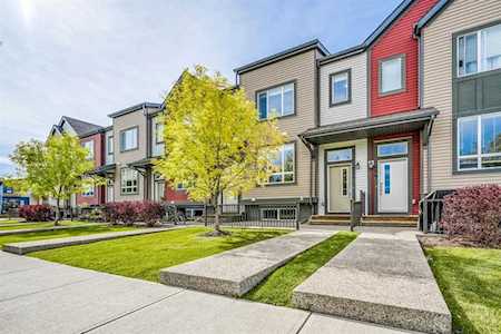 686 Copperpond Blvd SE Calgary, AB T2Z 0L2