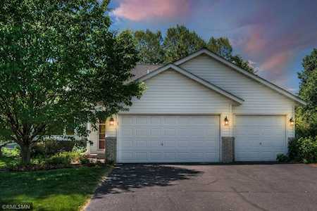 1090 Heather Drive Woodbury, MN 55129