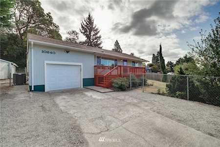 10840 25th Ave SW Seattle, WA 98146