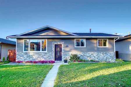 664 Whiteridge Rd NE Calgary, AB T1Y 2Y8