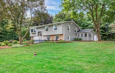 6005 Bur Ln Crystal Lake, IL 60014