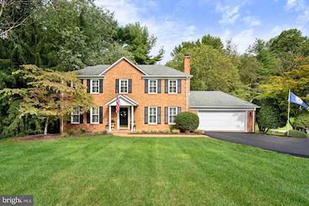 2938 Miller Heights Rd Oakton, VA 22124