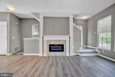 23114 Blackthorn Square Sterling, VA 20166