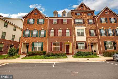 22509 Norwalk Square Ashburn, VA 20148