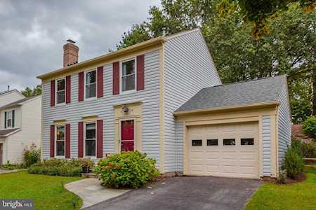 17517 Saint Theresa Dr Olney, MD 20832