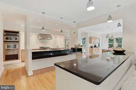 8201 Spring Hill Mclean, VA 22102