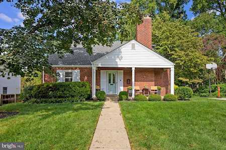 4415 Clearbrook Ln Kensington, MD 20895