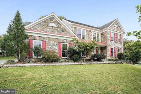 4197 Windflower Ct Woodbridge, VA 22193