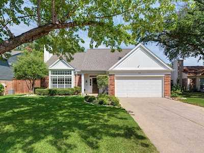 528 Chasewood Drive Grapevine, TX 76051
