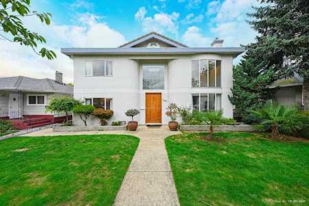 2465 E 22nd Avenue Vancouver, BC V5M 2X4
