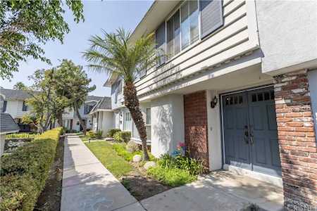 20714 Devonshire St #C Chatsworth, CA 91311