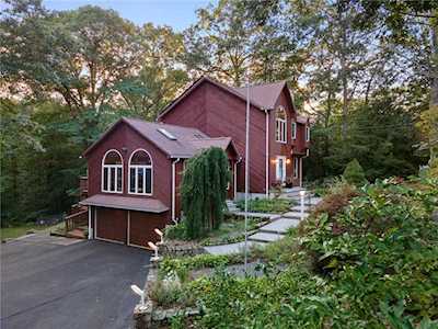 208 Mann School Rd Smithfield, RI 02917