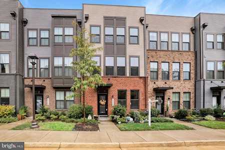 22270 Sims Terrace Ashburn, VA 20148