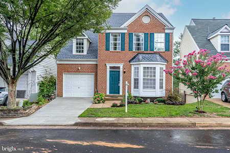 14222 Brenham Dr Centreville, VA 20121