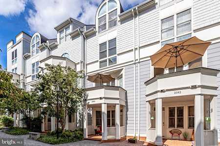 2080 Oakland St N Arlington, VA 22207