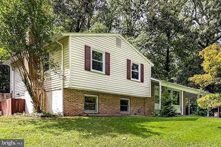 13211 Chestnut Dr Bowie, MD 20720
