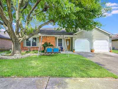 10111 Roseberry Dr La Porte, TX 77571