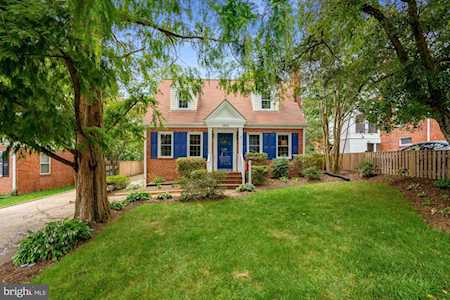 2832 Summerfield Rd Falls Church, VA 22042