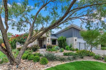 2704 Patriot DR Lago Vista, TX 78645
